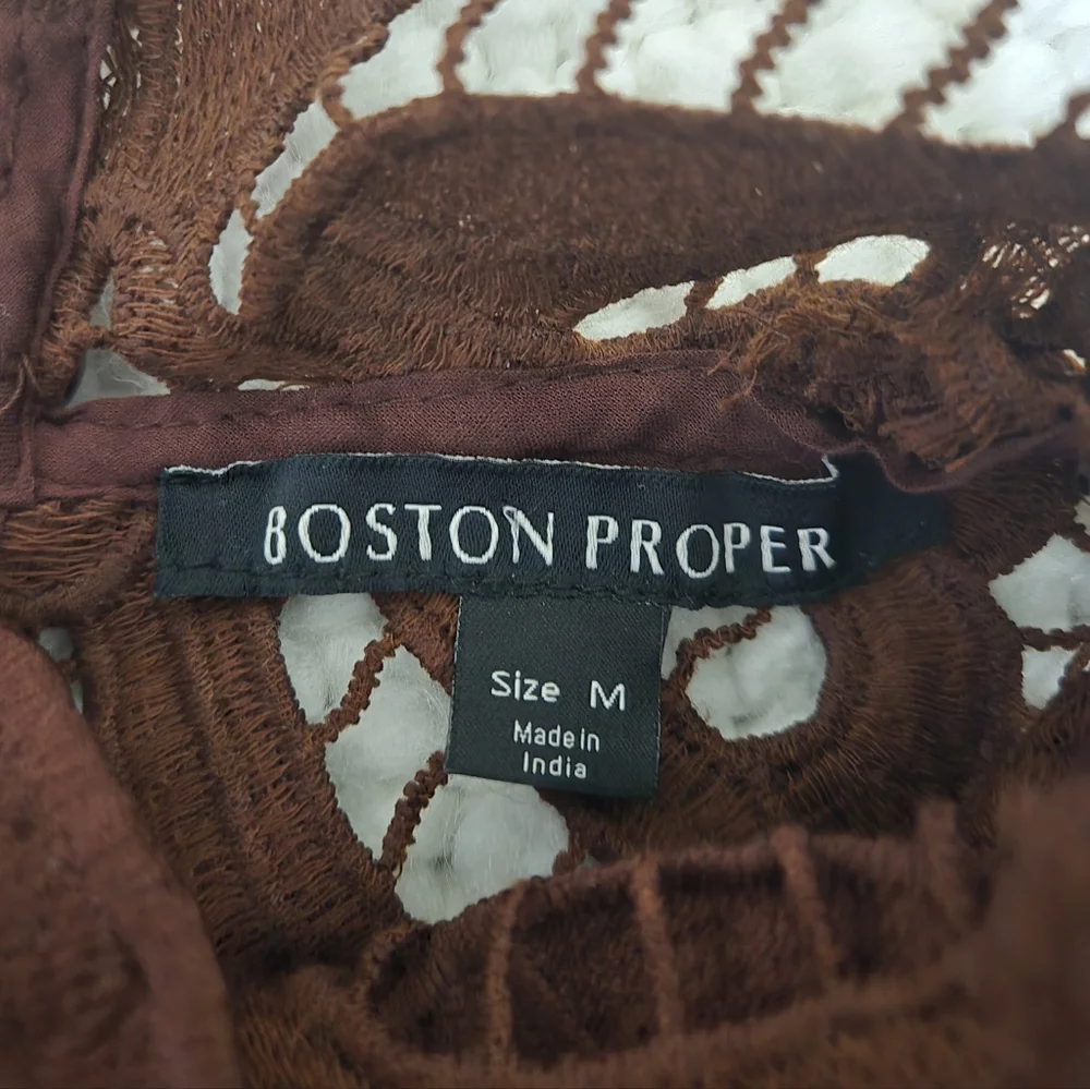 Boston Proper Chocolate Brown Crochet Lace High-Low Top Mock Neck Size Medium - Picture 13 of 13